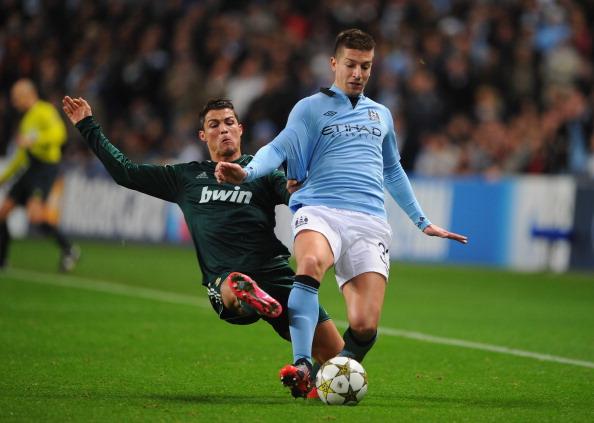 跟队记者：国米已经与16岁边锋杰齐达成续约协议（随队记者：国米已与16岁边锋杰齐敲定续约）