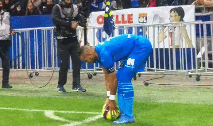 法媒：曼城、利物浦和热刺均有意埃弗顿前锋恩迪亚耶