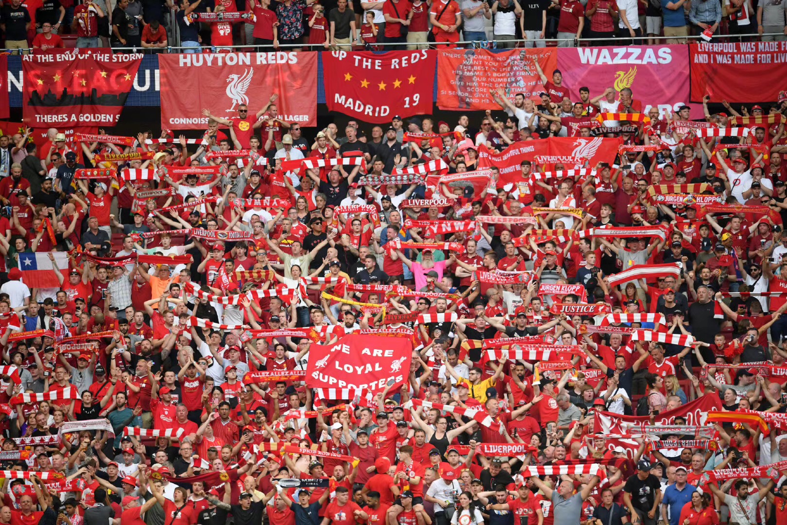 枪手传奇预测北伦敦德比！赖特：阿森纳2-0热刺，不担心曼城（赖特看好北伦敦德比：阿森纳2-0热刺，表示对曼城不担心）