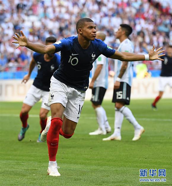 美职联决赛首发：梅西PK穆勒，布斯克茨、阿尔巴谢幕战先发（美职联决战首发出炉：梅西对决穆勒，布斯克茨和阿尔巴谢幕战首发）