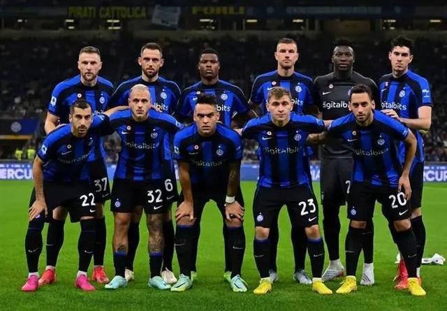 加蓬前锋布安加：我在美职联度过出色赛季，希望获非洲杯首球（加蓬射手布安加：美职联赛季表现抢眼，盼在非洲杯收获处子球）