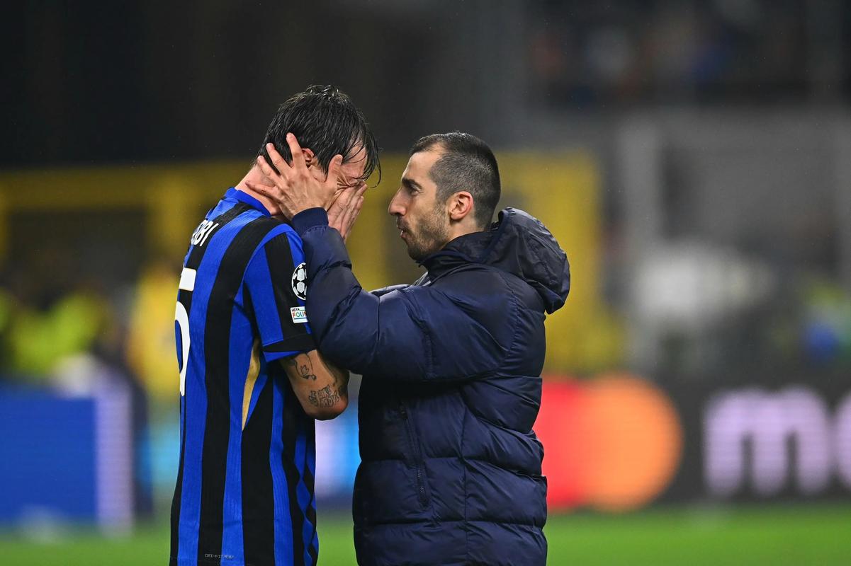 北青：36岁吴曦与上海申花续约1年，将随球队海外拉练（北青：36岁吴曦与申花续约一年 将随队赴海外拉练）