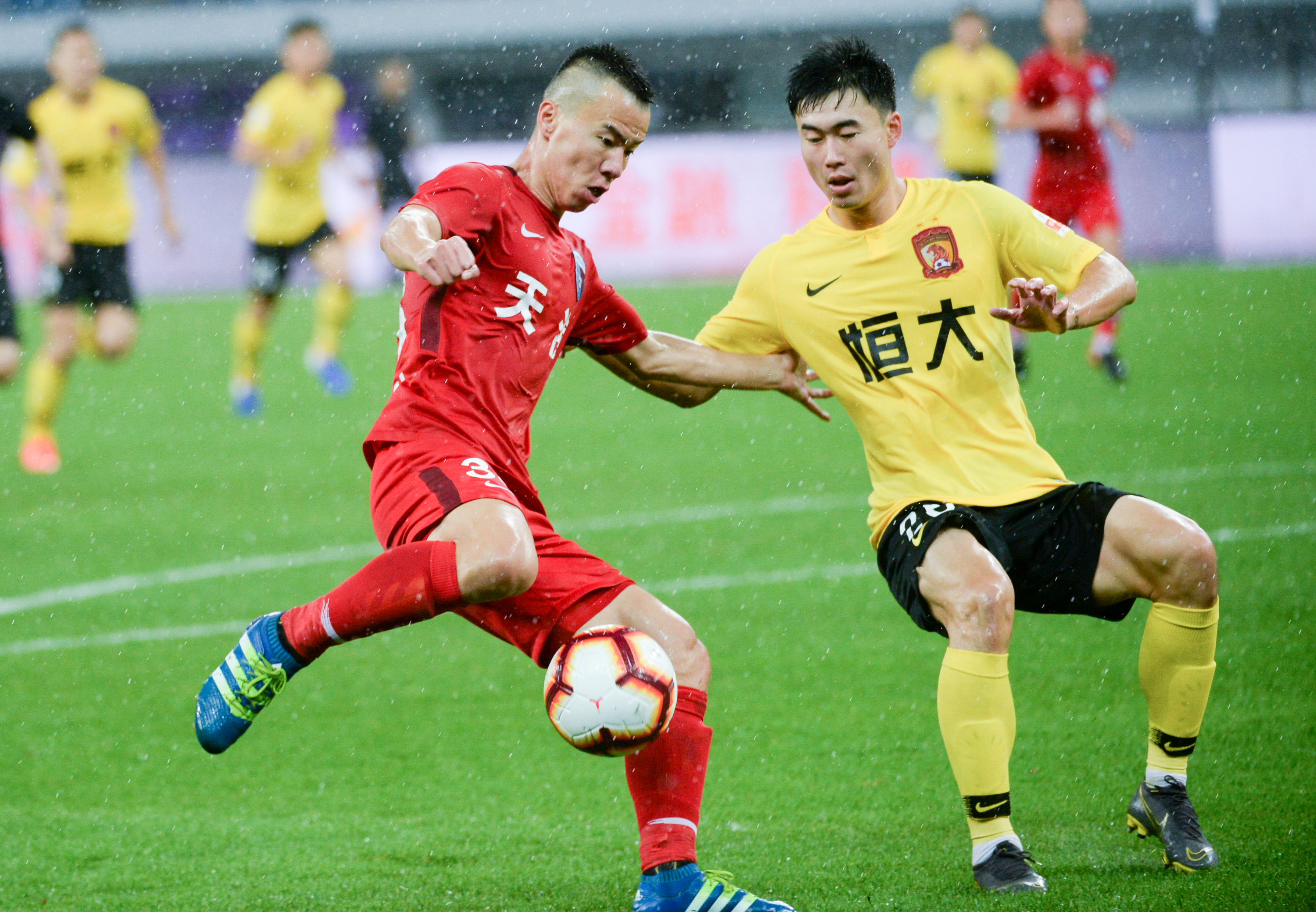 斯帕莱蒂：伊尔迪兹续约不归我管；若国家队需要愿意提供帮助（斯帕莱蒂：伊尔迪兹续约与我无关，国家队若有需要我愿提供协助）