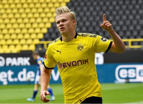 史上最佳球员？埃弗拉：每个人都有偏好，我选择C罗而非梅西（GOAT之争，埃弗拉：各有所爱，我更倾向C罗而非梅西）