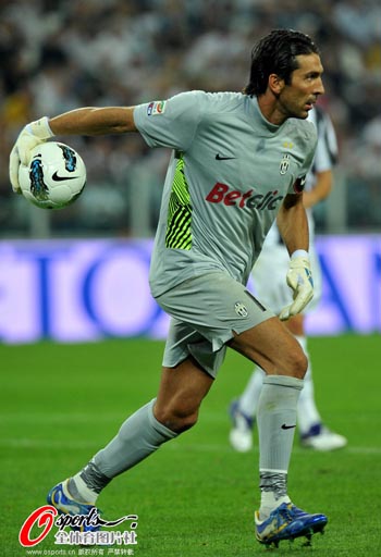 17-18赛季至今英超联赛后卫进球榜：范戴克21球第一（英超自17／18赛季至今后卫进球榜：范戴克以21球领跑）