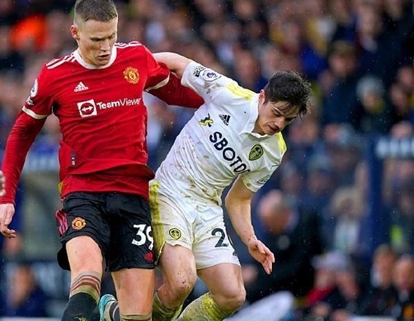 佩工：皮球先打在球员身上再弹到手上，裁判硬造了一个点球